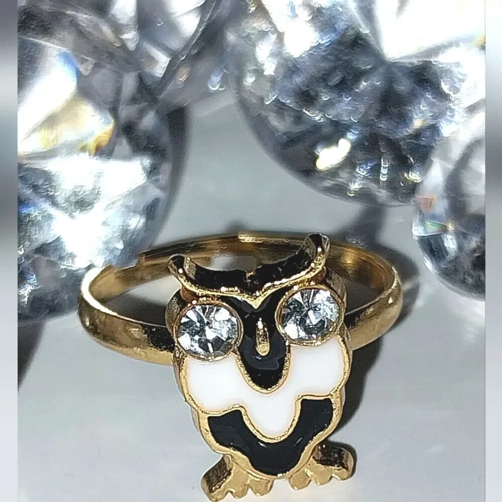 Super cute girls jeweled adjustable ring